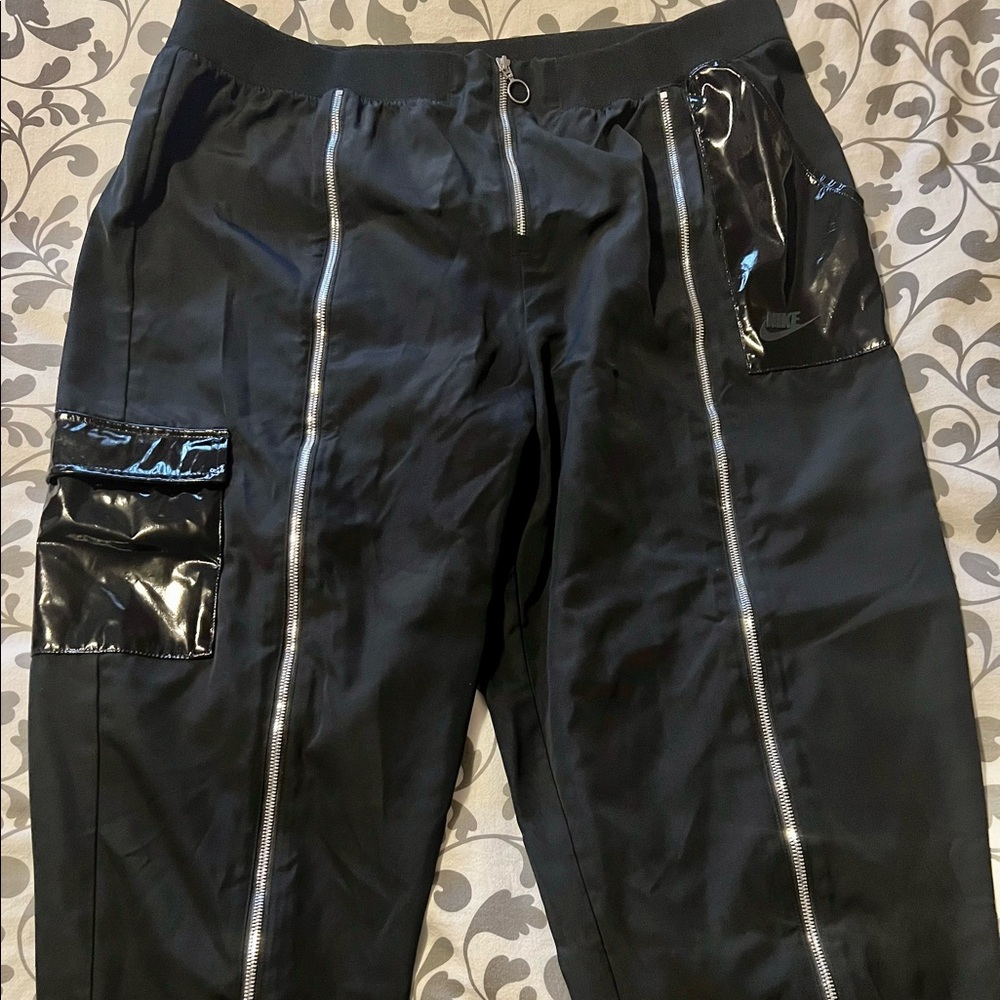 Women’s Nike Zip Cargo Pant